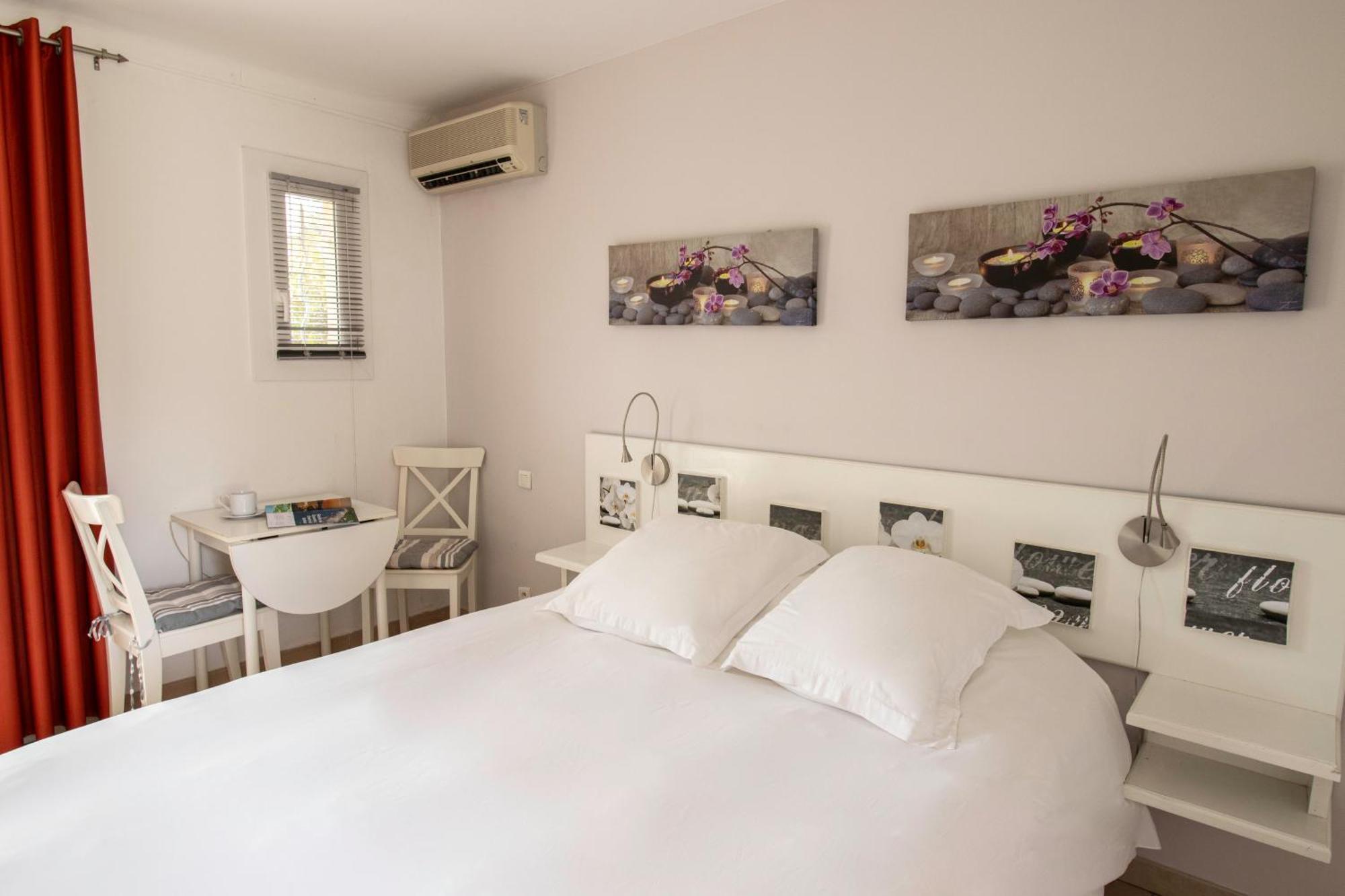 Athena Motel แซงเตกูลฟ์ ภายนอก รูปภาพ