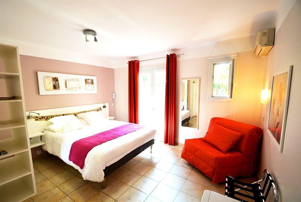 Athena Motel แซงเตกูลฟ์ ภายนอก รูปภาพ