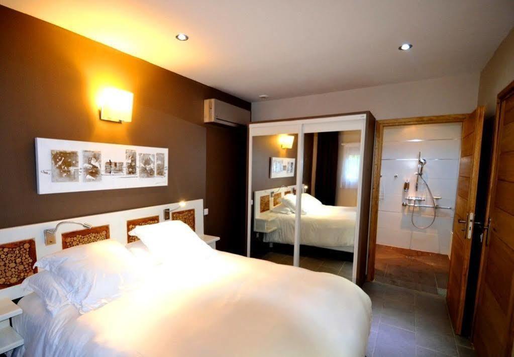 Athena Motel แซงเตกูลฟ์ ภายนอก รูปภาพ